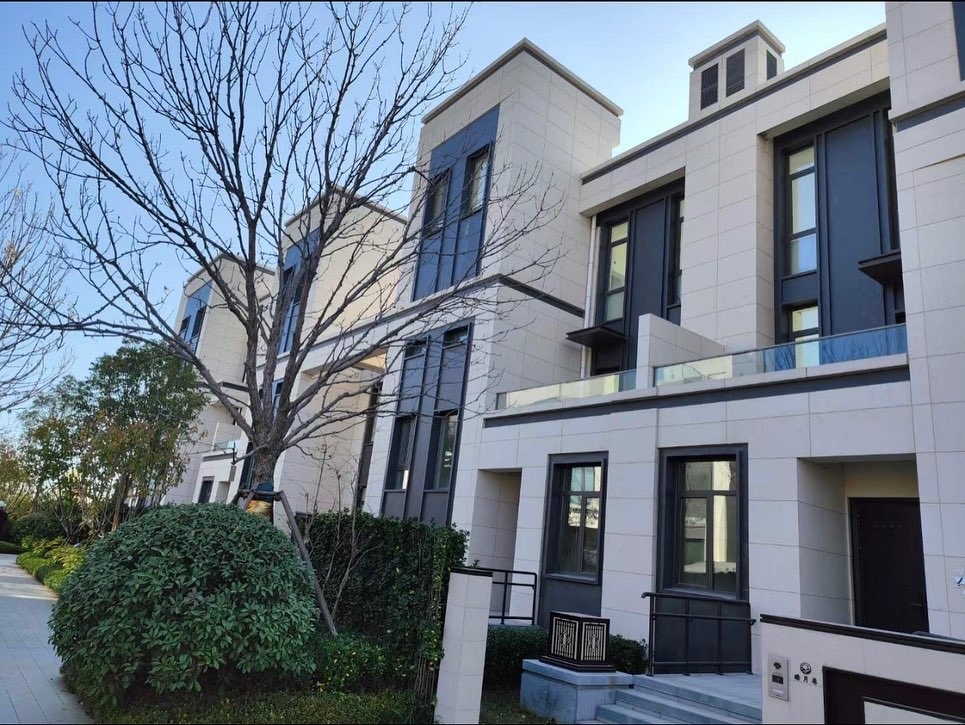 The Stone Façade of the Future: Beauty, Efficiency, and Sustainability in Ventilated Systems